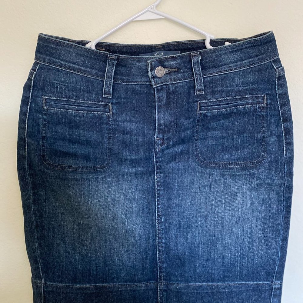 Levis Skirt Size 4